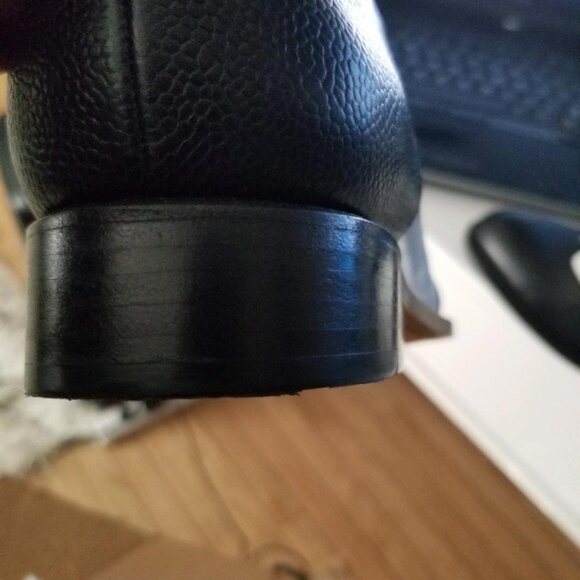 Office of Angela Scott size 41 new in box Black and White Never worn - Picture 6 of 8